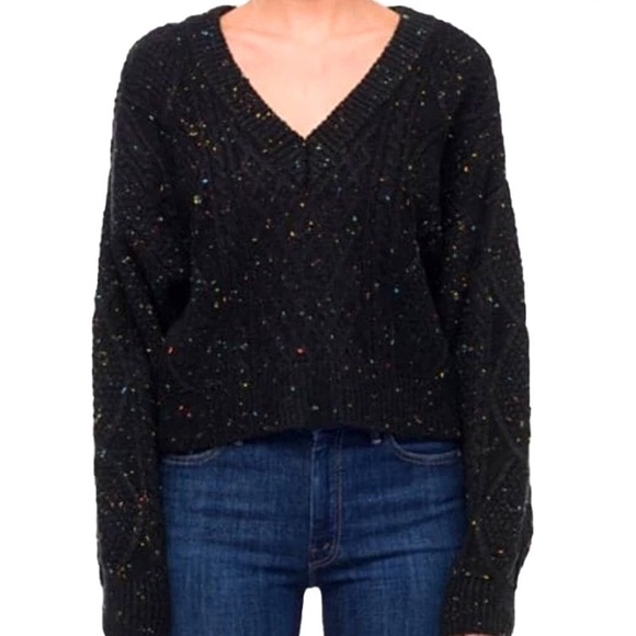 John +Jenn new sweater Sz M - Picture 3 of 15